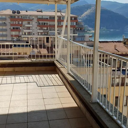 Nana * Pogradec
